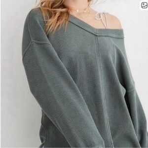 Aerie wonder textured vneck green oversized sweatshirt XS